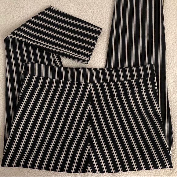 NOT FOR SALE RIGHT NOW! 
Black & White Striped Skinny Pants. H&M Size 14 - Picture 4 of 8